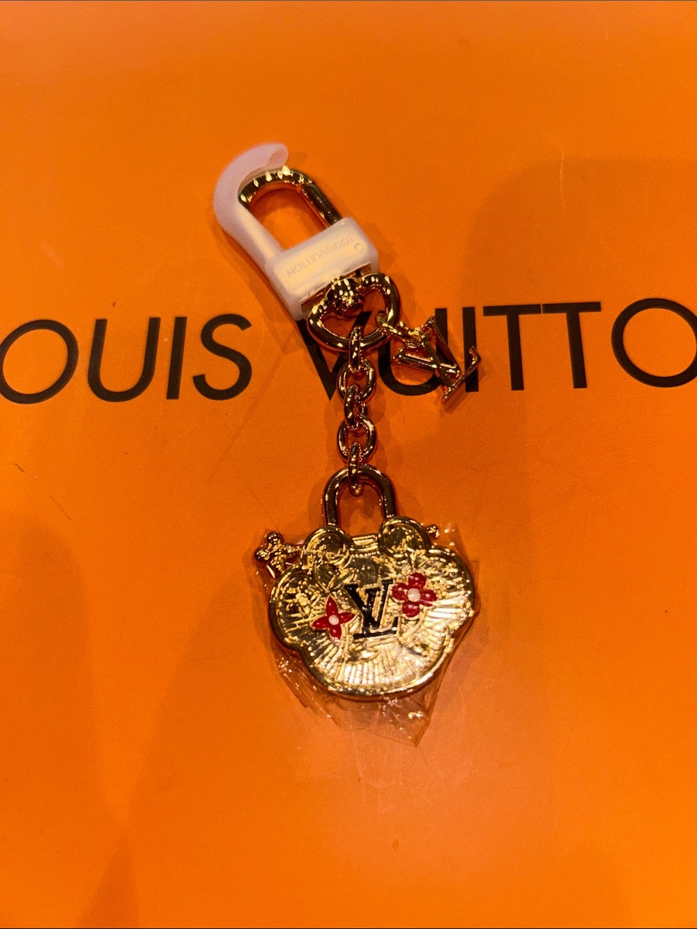 Key Charm - Picture 5 of 5